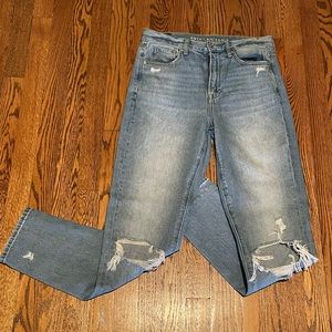 AE Mom jean